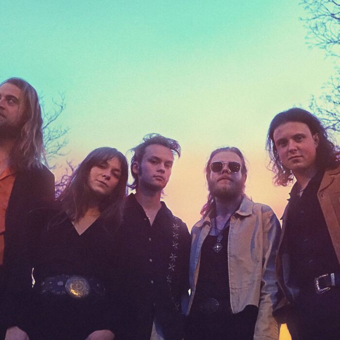 Persfoto van psychedelische rock-n-rollband Zuster Zonnebloem.