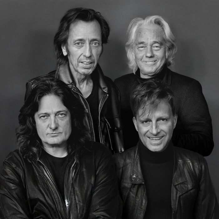 Bandfoto van The Clarks in zwartwit